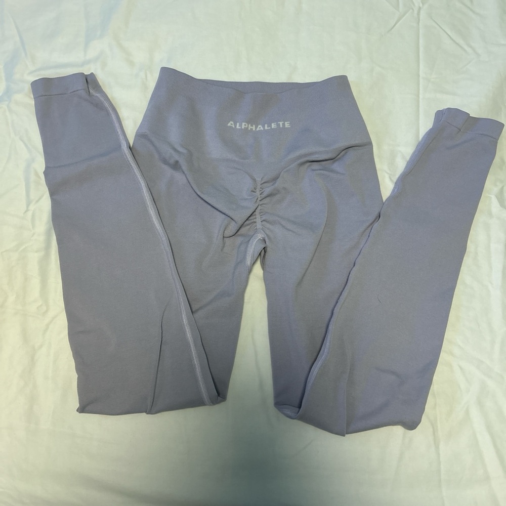 Alphalete lilac leggings - Picture 2 of 3